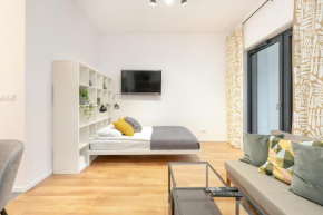 Cozy Studio with Balcony and FREE GARAGE by Noclegi Renters